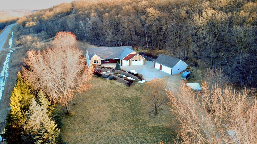 Photo of 9200 County Road 3 NW, Oronoco, MN 55960 (MLS # 7045086)