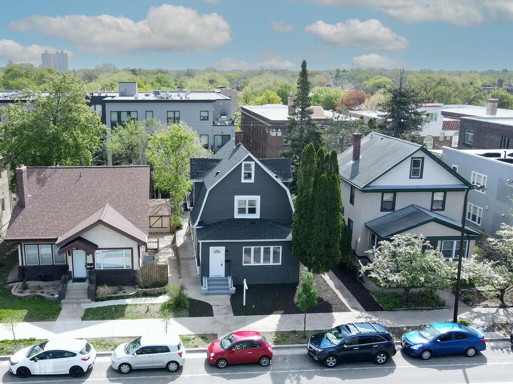 3237 Hennepin Avenue