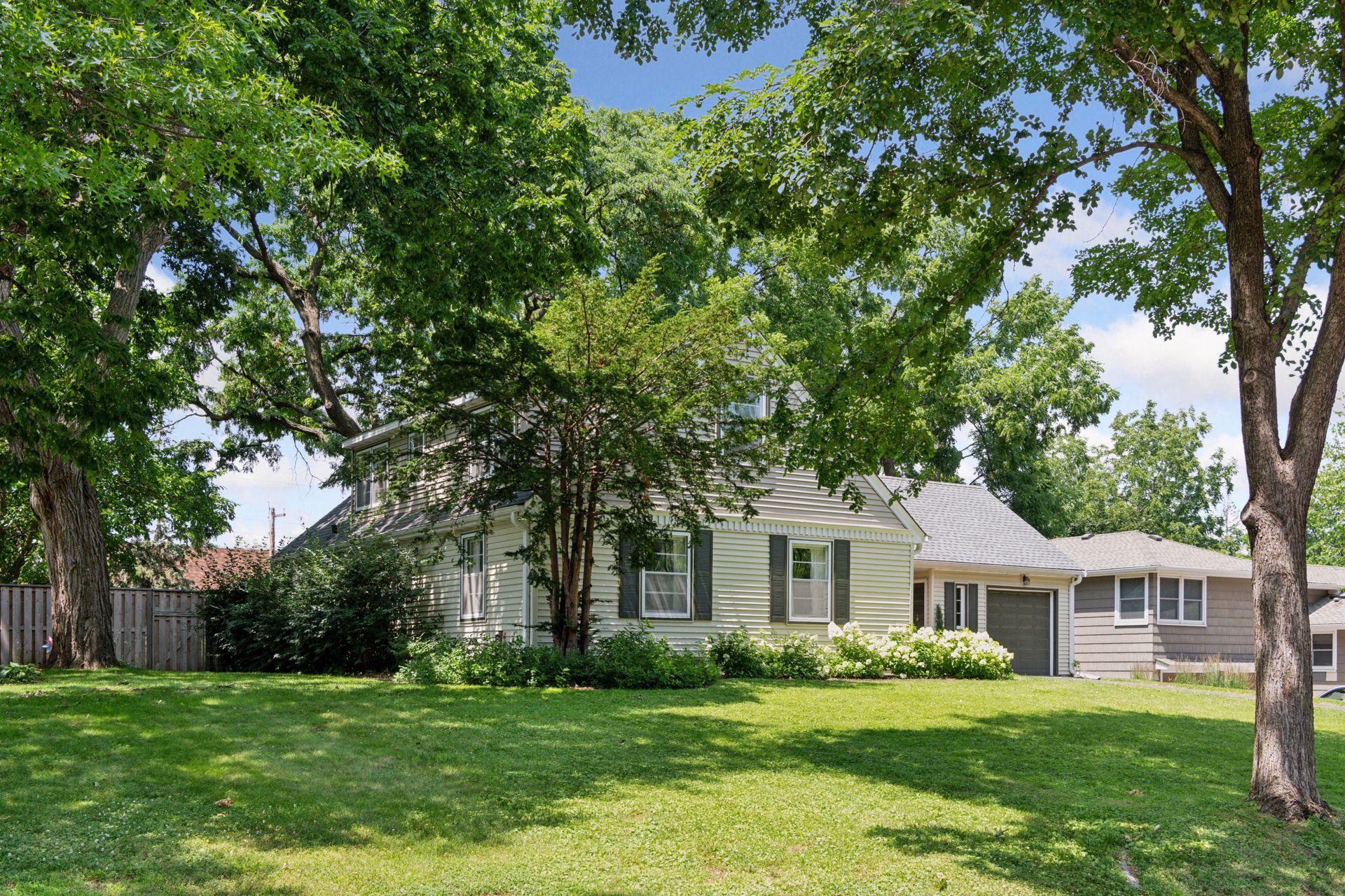 3930 Dakota Avenue S