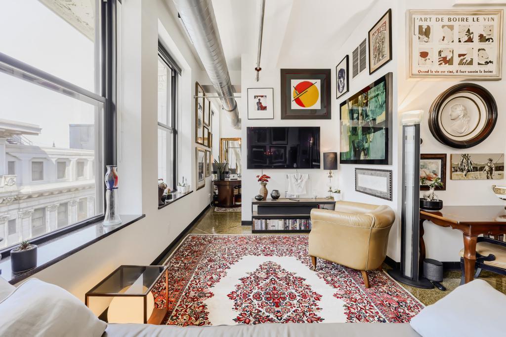 350 Saint Peter Street 1205