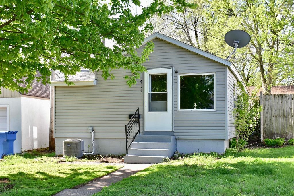 Photo of 959 W 2nd Street, Winona, MN 55987 (MLS # 7062281)