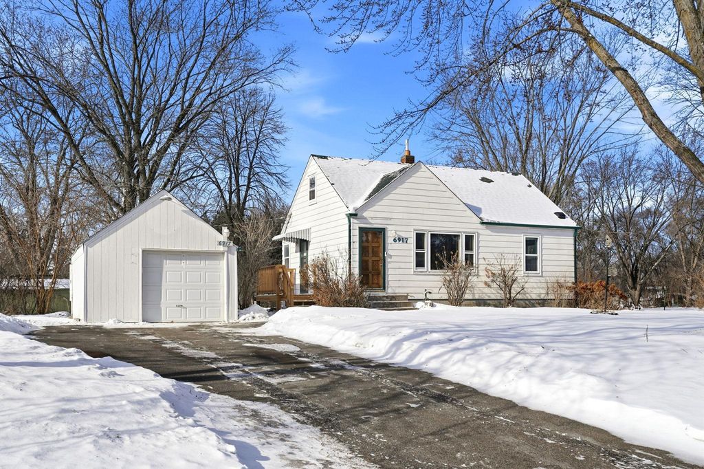 Photo of 6917 Sunrise Drive, Circle Pines, MN 55014 (MLS # 7010615)