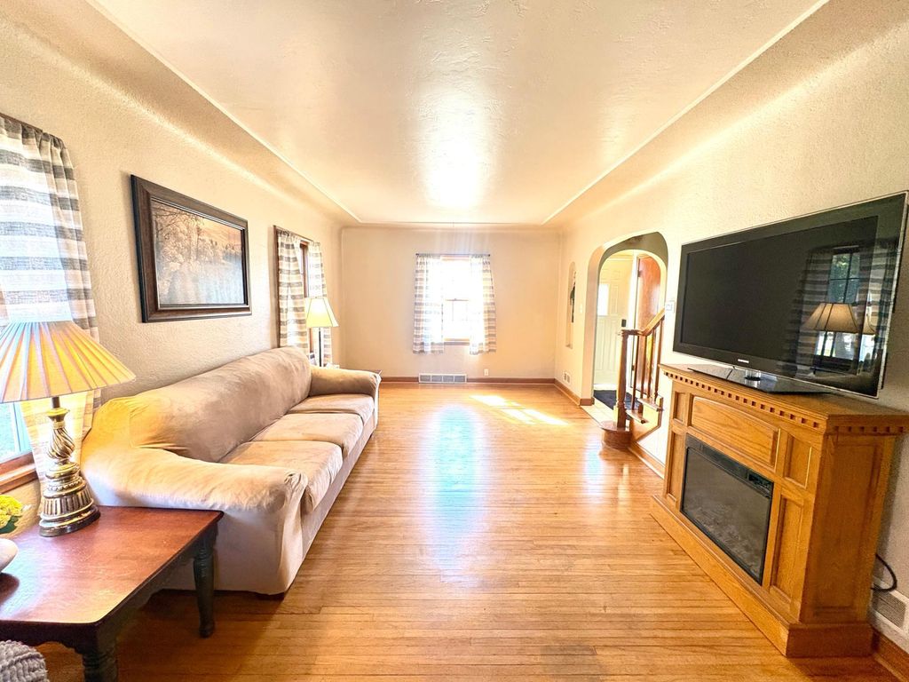 Photo of 608 N 6th Street, Montevideo, MN 56265 (MLS # 7060745)