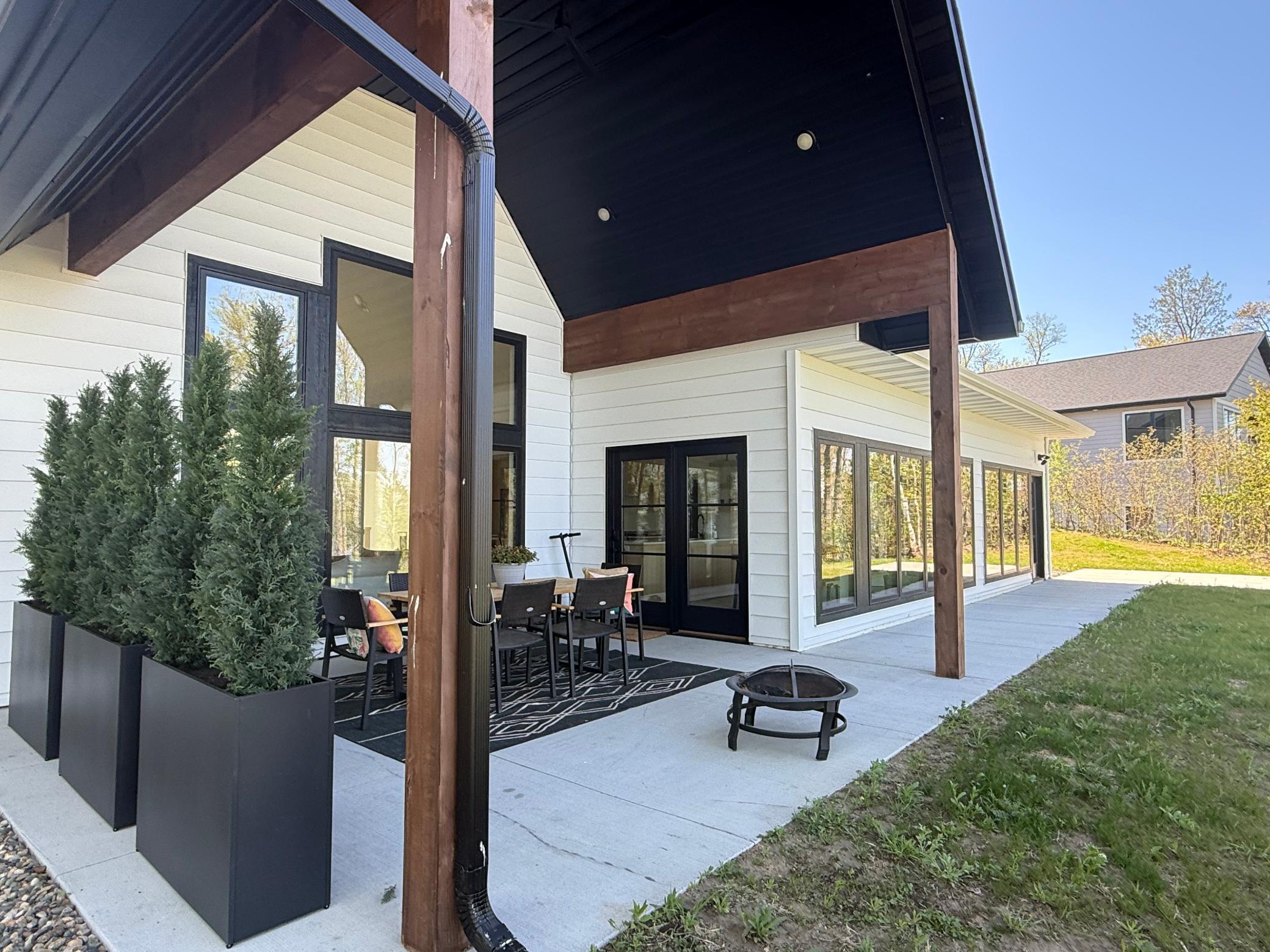 Bemidji, Minnesota, 56601, United States, 5 Bedrooms Bedrooms, ,4 BathroomsBathrooms,Residential,Active,2052037