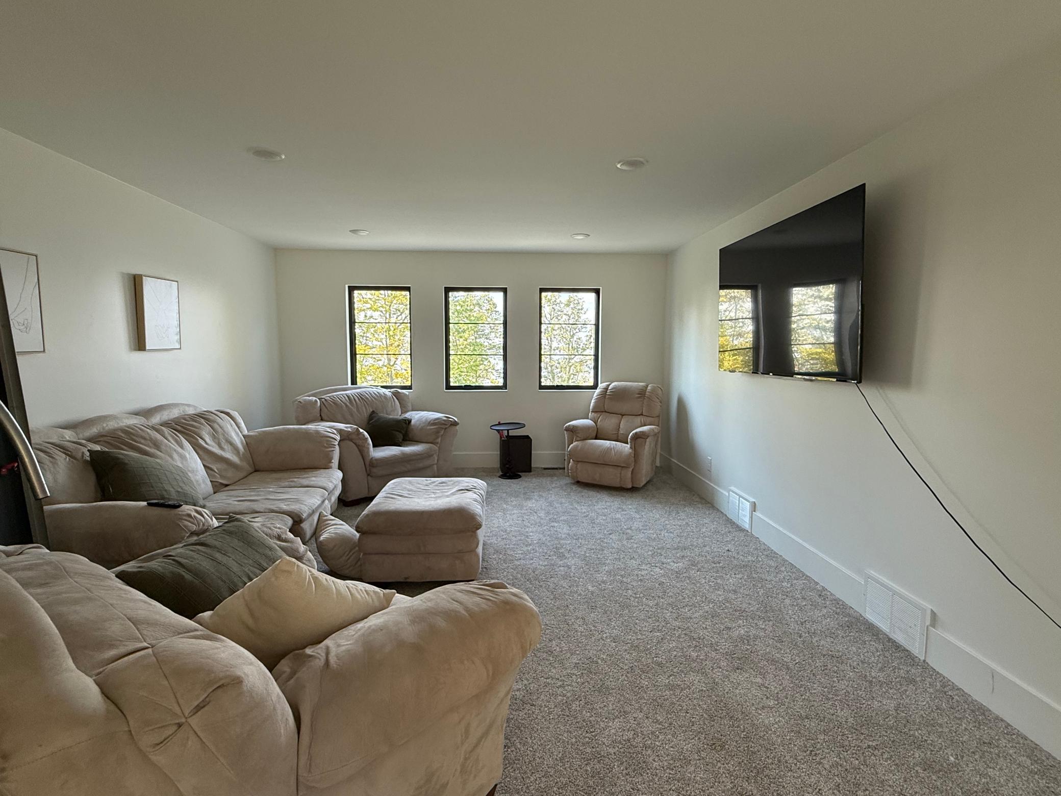 Bemidji, Minnesota, 56601, United States, 5 Bedrooms Bedrooms, ,4 BathroomsBathrooms,Residential,Active,2052037