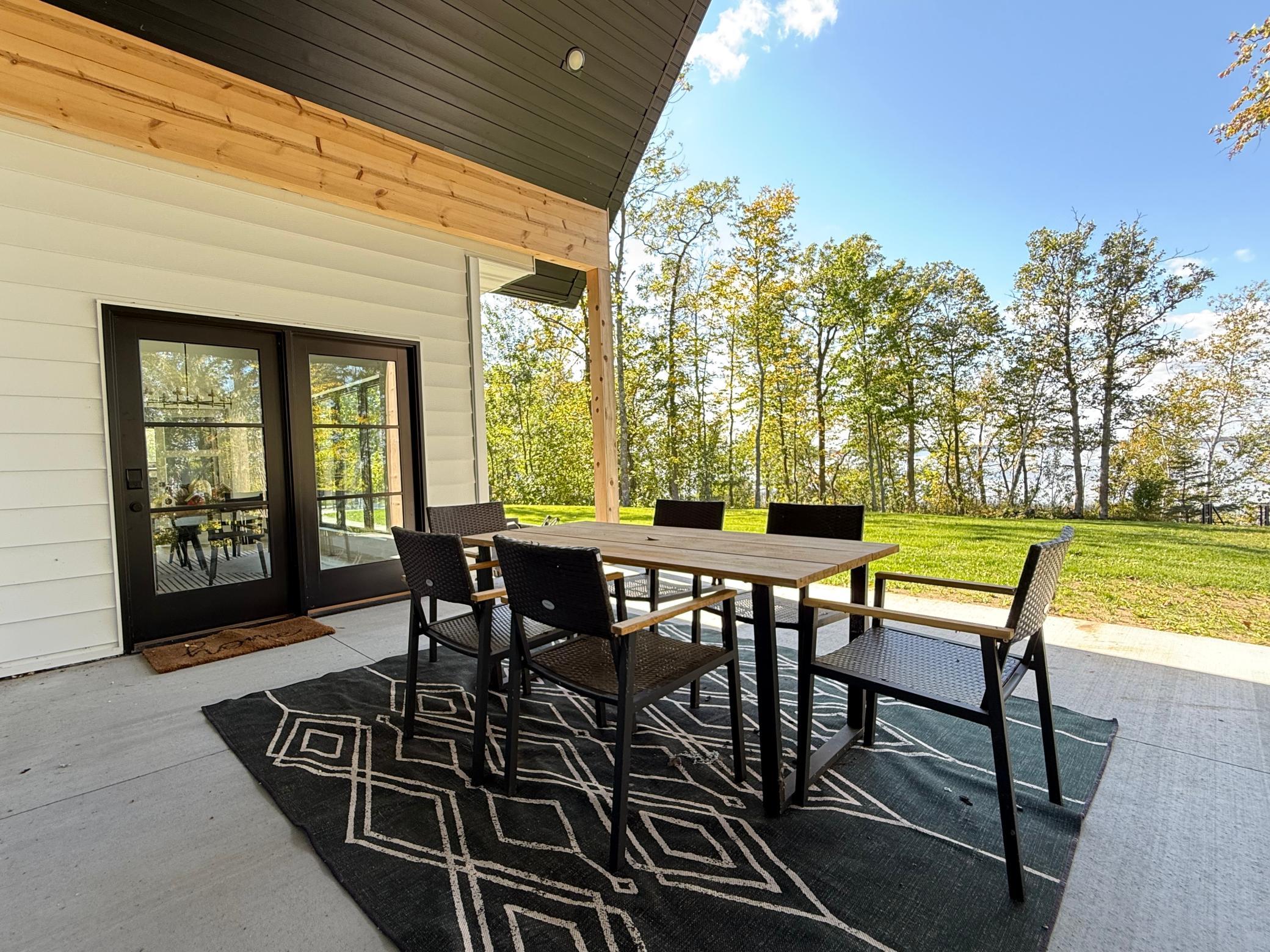 Bemidji, Minnesota, 56601, United States, 5 Bedrooms Bedrooms, ,4 BathroomsBathrooms,Residential,Active,2052037