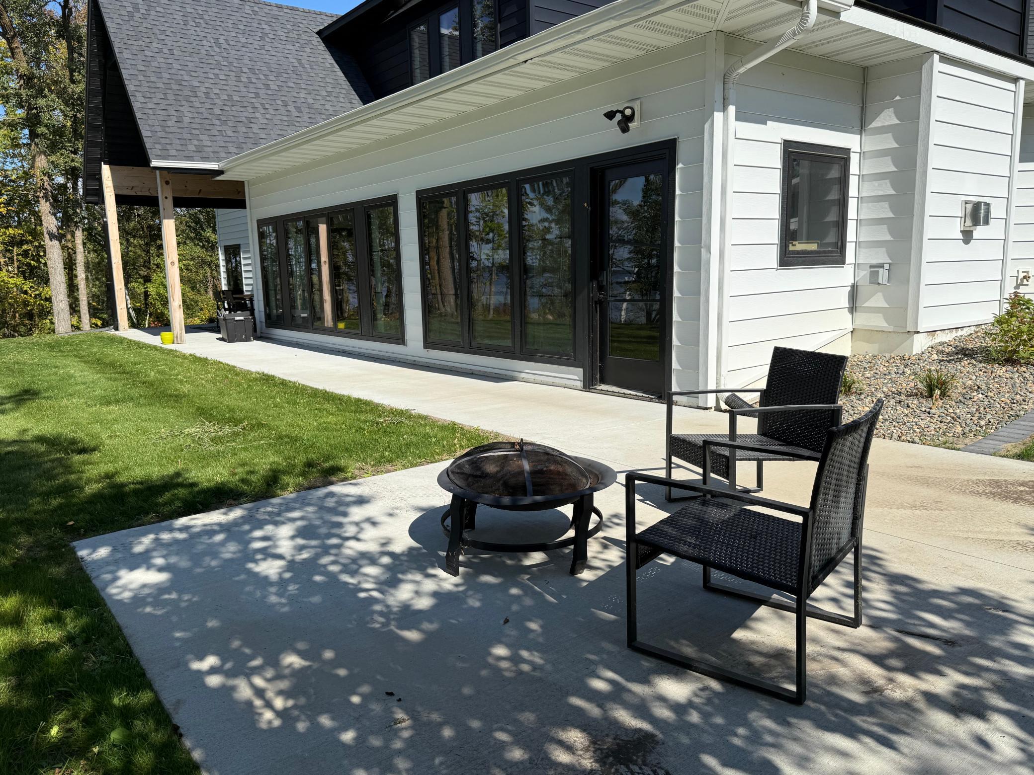 Bemidji, Minnesota, 56601, United States, 5 Bedrooms Bedrooms, ,4 BathroomsBathrooms,Residential,Active,2052037
