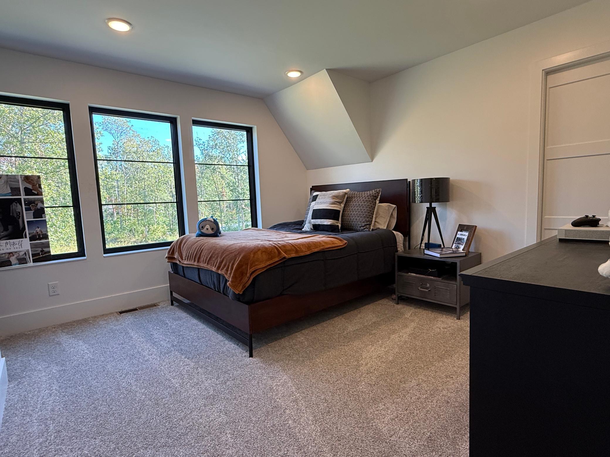 Bemidji, Minnesota, 56601, United States, 5 Bedrooms Bedrooms, ,4 BathroomsBathrooms,Residential,Active,2052037