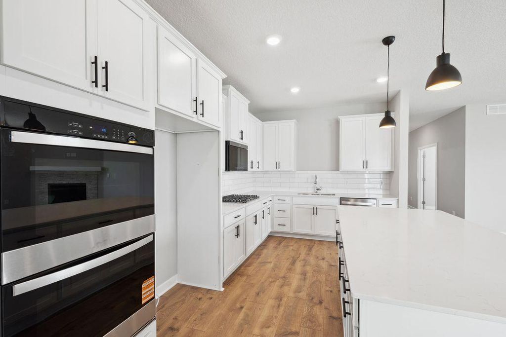 Photo of 895 Laurel Court, Chaska, MN 55318 (MLS # 7032938)