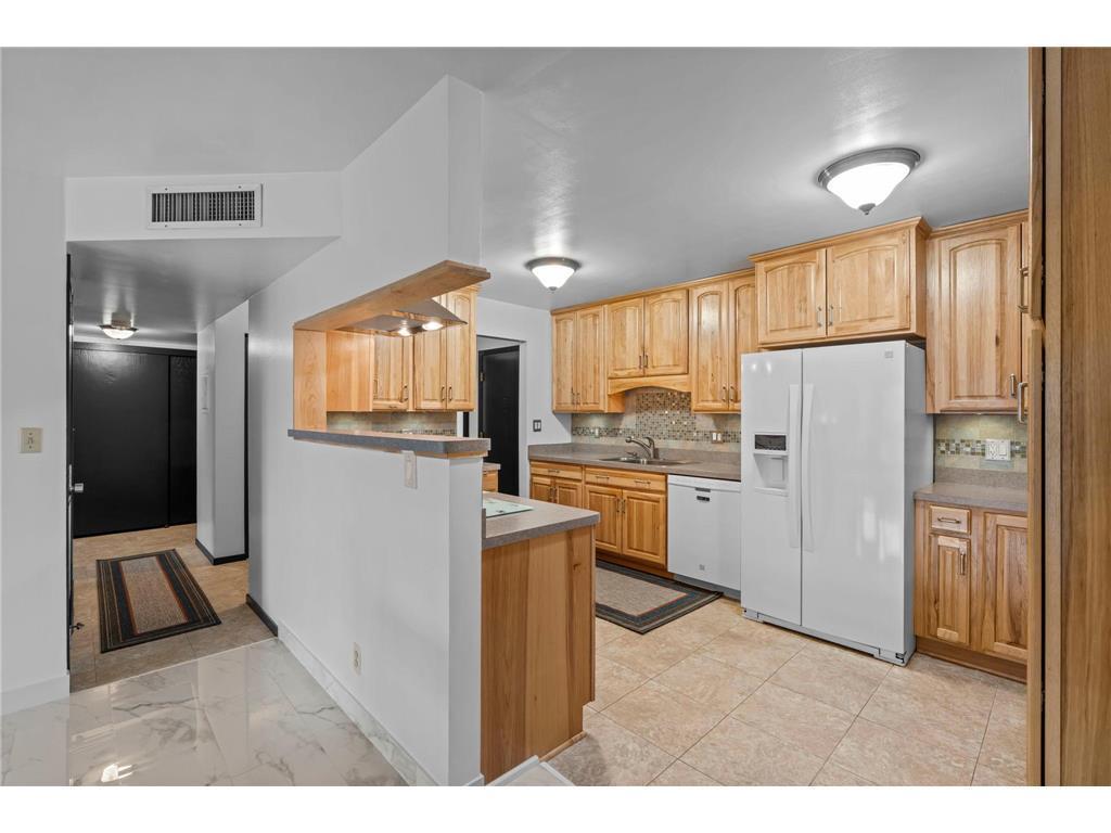 311 Pleasant Avenue 301