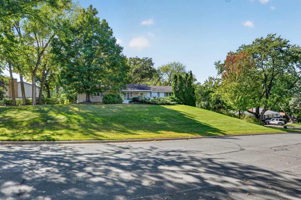 Photo of 405 Unique Drive, Burnsville, MN 55337 (MLS # 7148485)