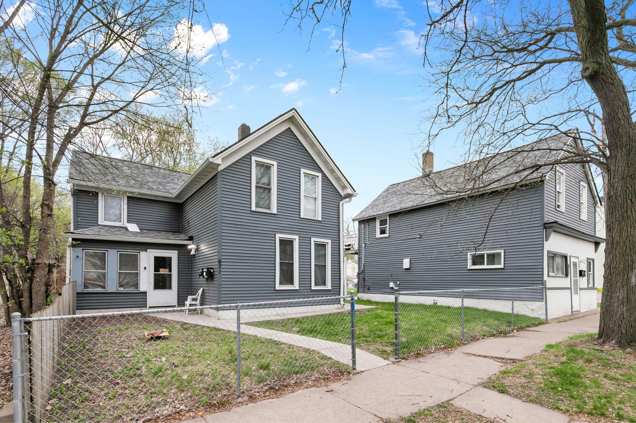 671, 673 Bedford N 530 Beaumont E Street