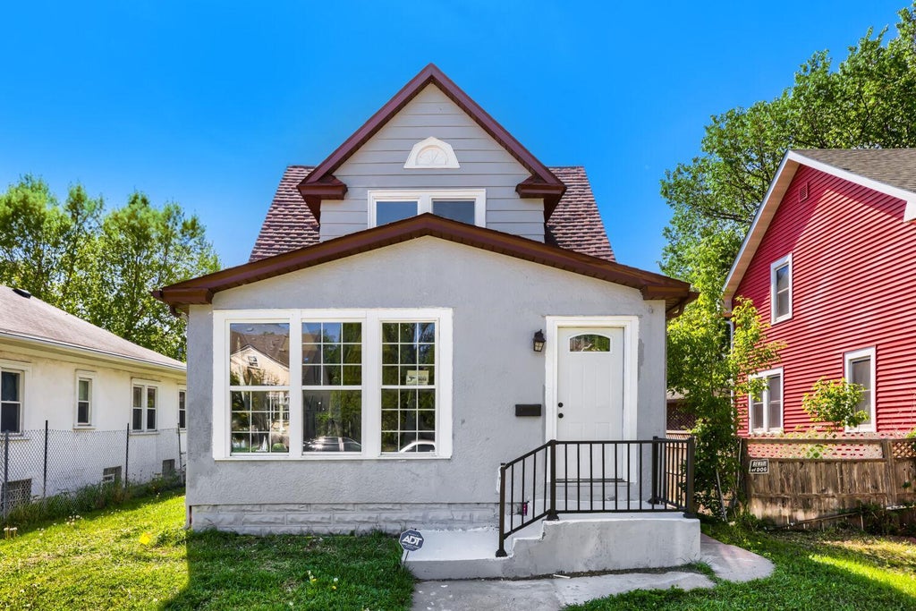 Photo of 3123 Knox Avenue N, Minneapolis, MN 55411 (MLS # 7088906)