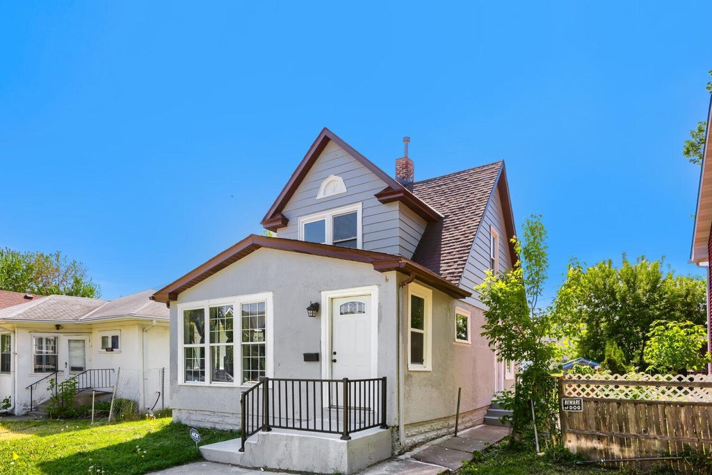 Photo of 3123 Knox Avenue N, Minneapolis, MN 55411 (MLS # 7088906)