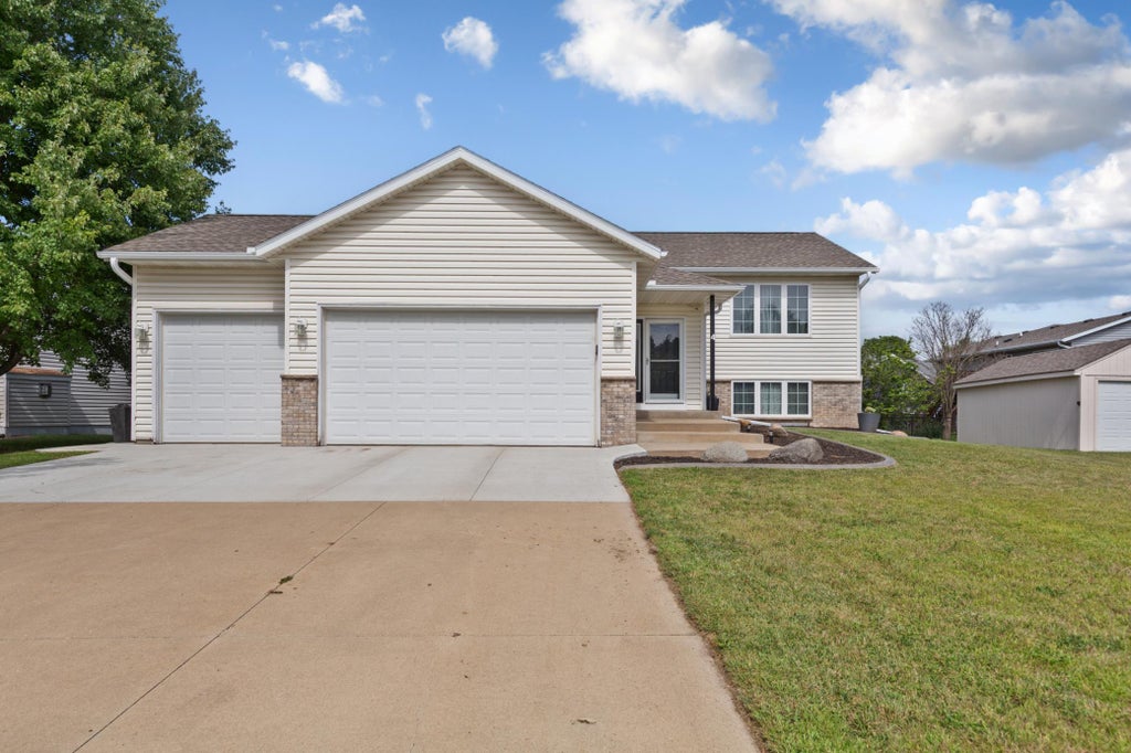 Photo of 4 Lillie Lane SE, Pine Island, MN 55963 (MLS # 7138189)