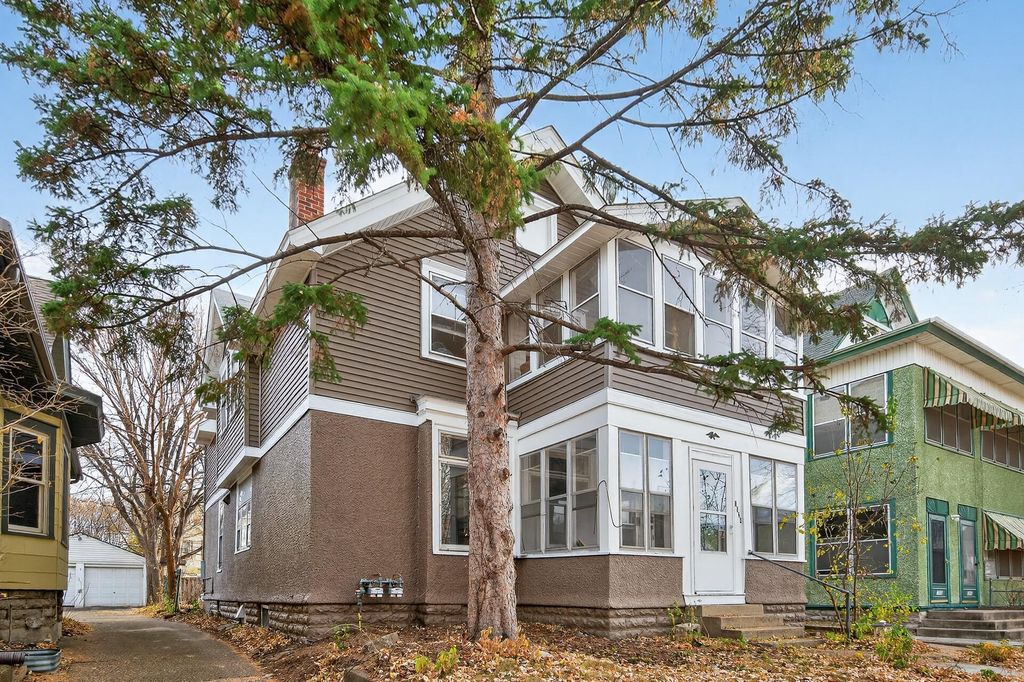 Photo of 1034 14th Avenue SE, Minneapolis, MN 55414 (MLS # 7042033)