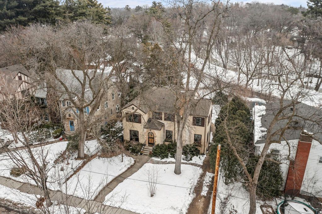 Photo of 5325 Upton Avenue S, Minneapolis, MN 55410 (MLS # 7005663)