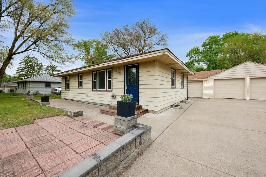 Photo of 11581 Kumquat Street NW, Coon Rapids, MN 55448 (MLS # 7076620)