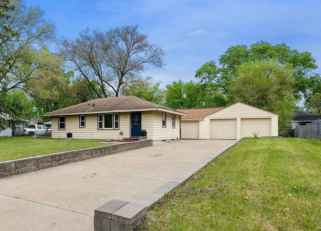 Photo of 11581 Kumquat Street NW, Coon Rapids, MN 55448 (MLS # 7076620)