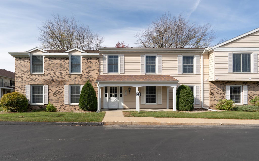 Photo of 1921 Greenfield Lane SW #A, Rochester, MN 55902 (MLS # 7163289)