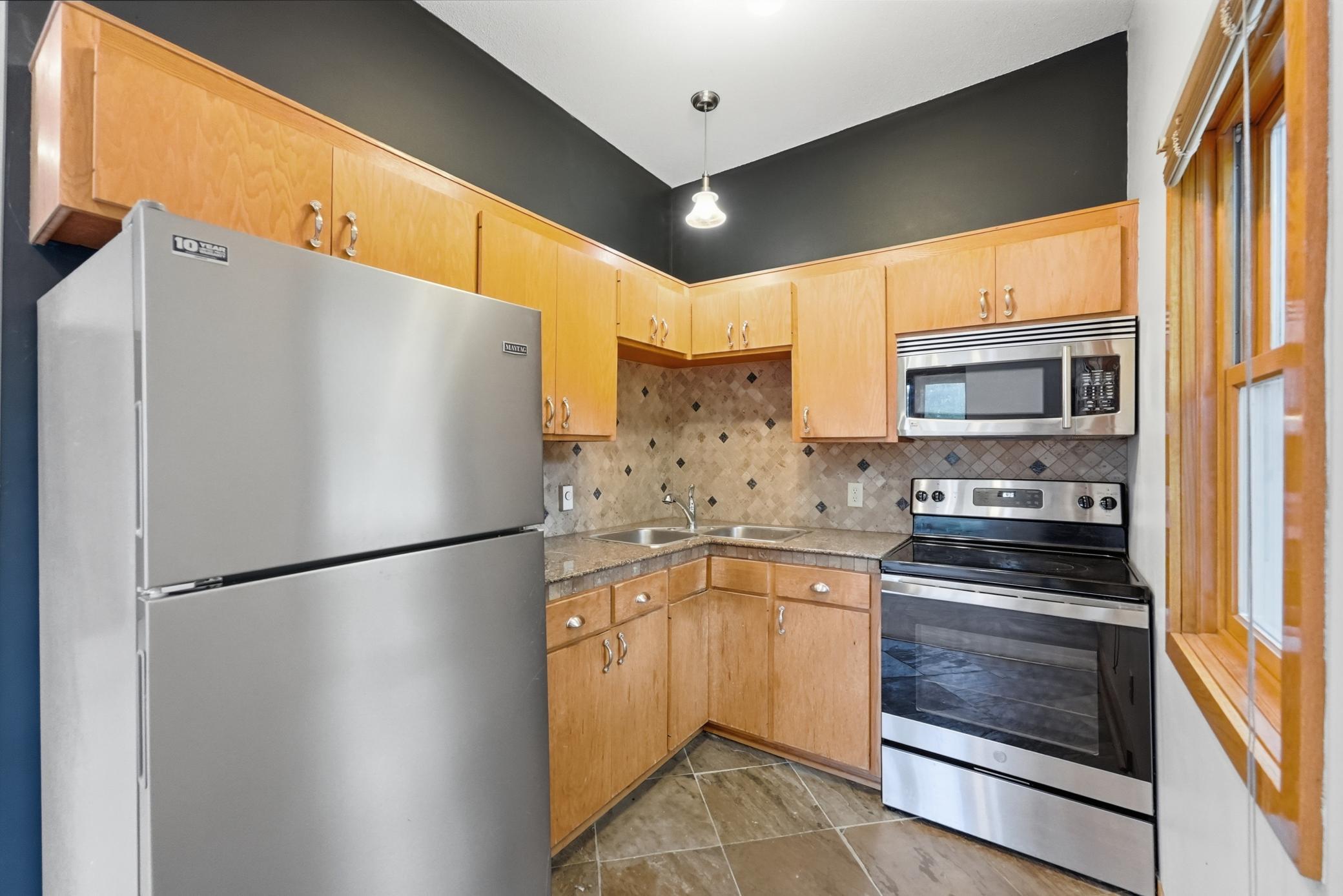 307 Walnut Street 3