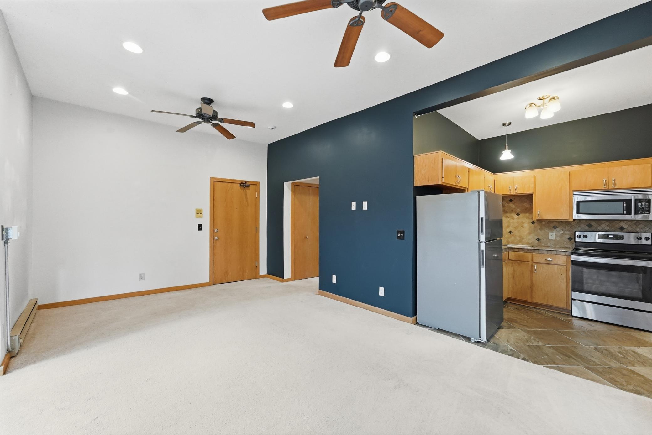 307 Walnut Street 3