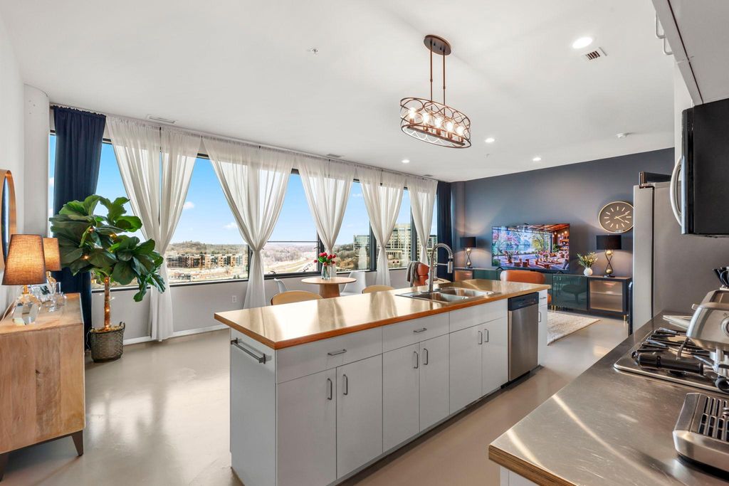 Photo of 5601 Smetana Drive #1012, Minnetonka, MN 55343 (MLS # 7051839)