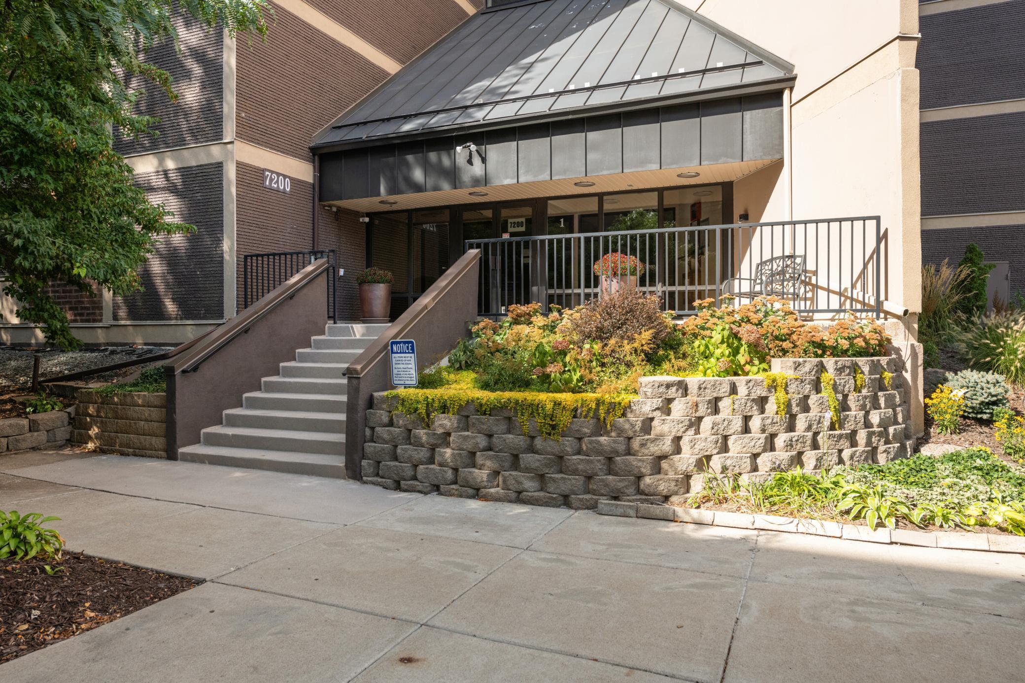 7200 York Avenue S 608