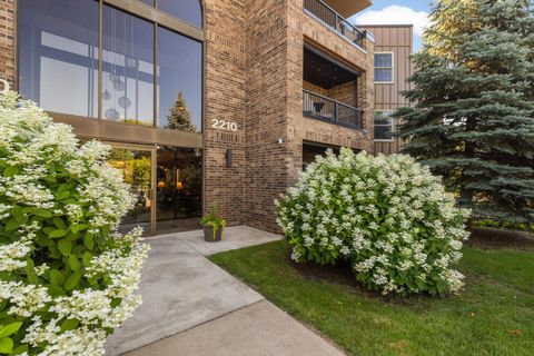 2210 Midland Grove Road 306 Roseville MN 55113