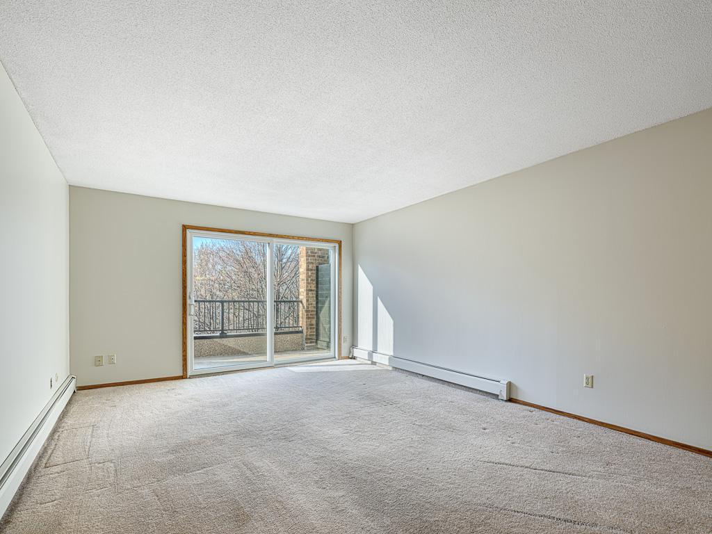 2210 Midland Grove Road 306
