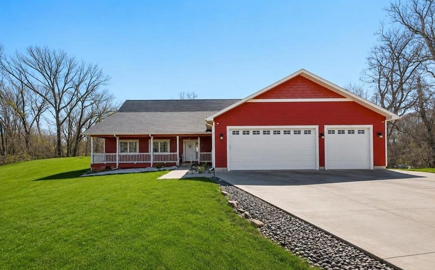 Photo of 438 Wildwood Rd RD, Mahtomedi, MN 55115 (MLS # 7163828)
