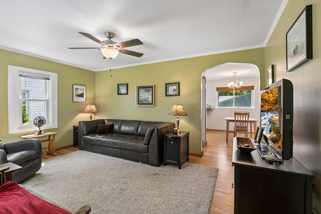 Photo of 2908 Hampshire Avenue S, Saint Louis Park, MN 55426 (MLS # 7127898)