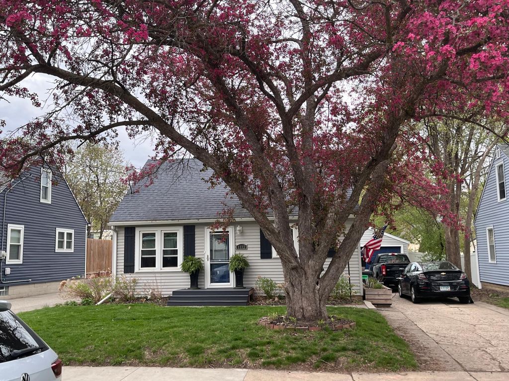 Photo of 1112 7th Avenue NW, Rochester, MN 55901 (MLS # 7079002)