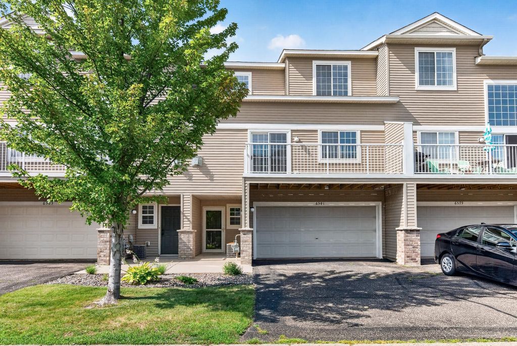 Photo of 6581 Olive Lane N, Maple Grove, MN 55311 (MLS # 7115693)