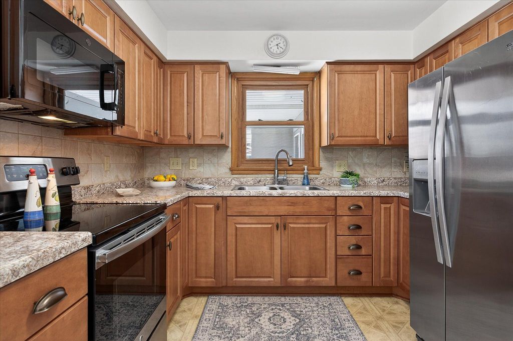 Photo of 8715 2nd Avenue S, Bloomington, MN 55420 (MLS # 7010765)