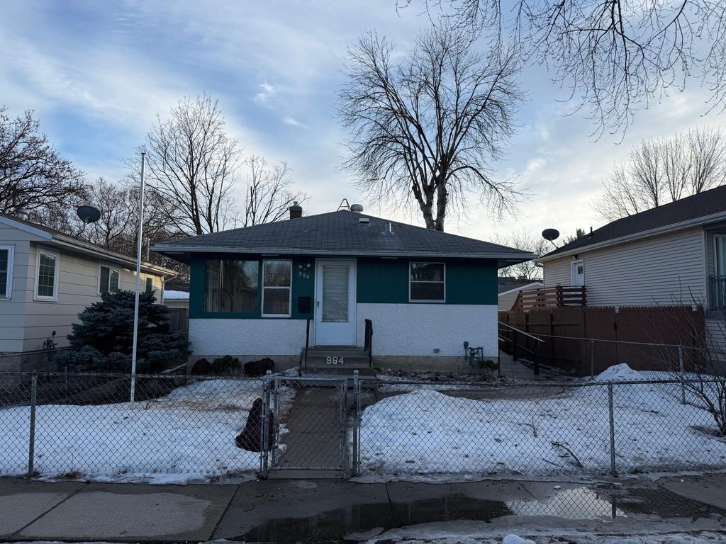 Photo of 984 Armstrong Avenue, Saint Paul, MN 55102 (MLS # 7017418)