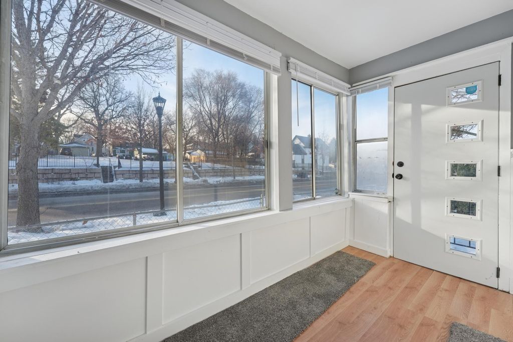 Photo of 1008 Lowry Avenue N, Minneapolis, MN 55411 (MLS # 7081889)