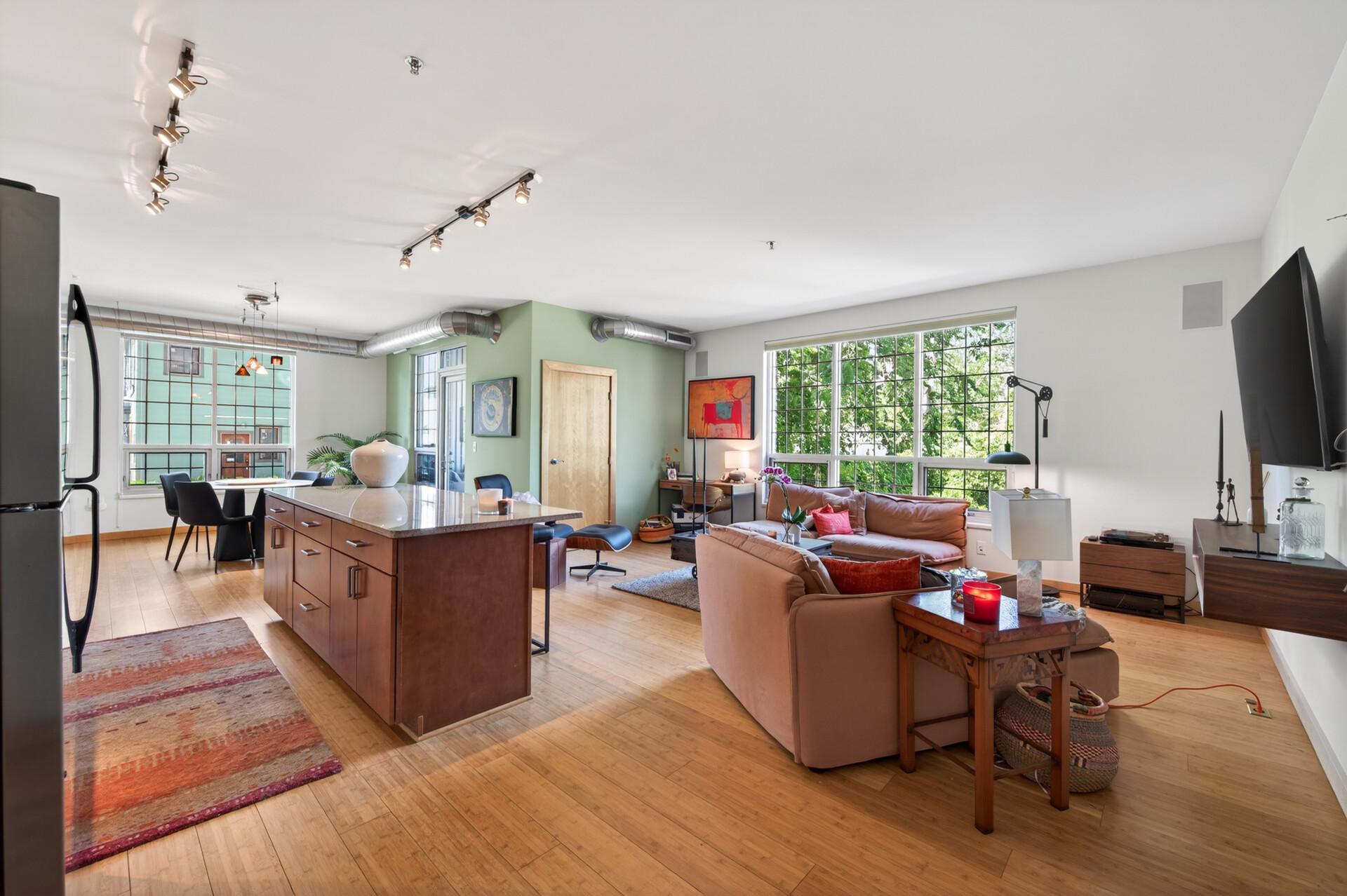 521 2nd Street SE 301