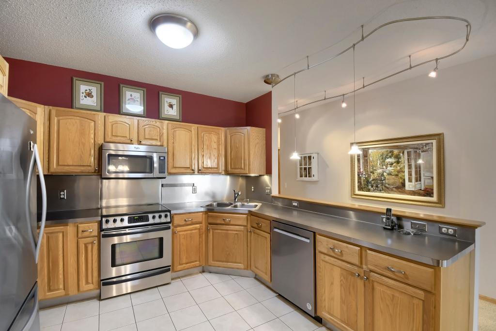 9225 Medicine Lake Road 212B