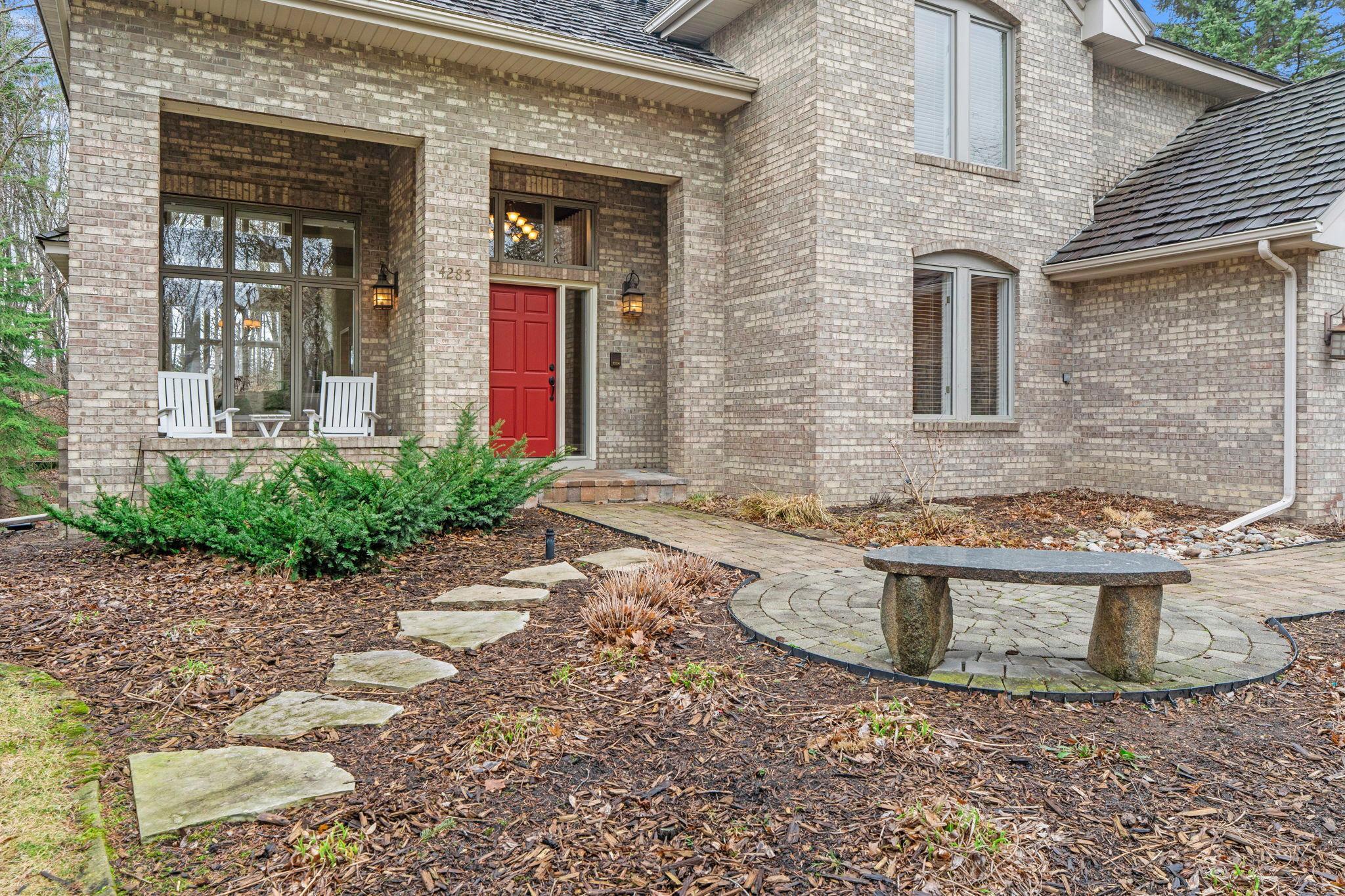 4285 Rosewood Lane N