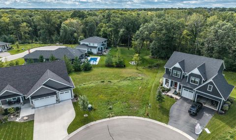 11732 Azure Circle Inver Grove Heights MN 55077