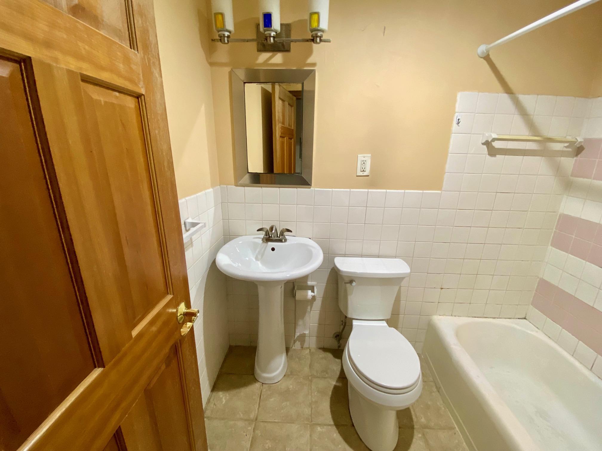 1818 Arthur Street NE 2