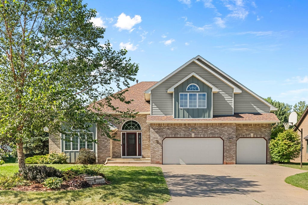 Photo of 11862 Isanti Street NE, Blaine, MN 55449 (MLS # 7135244)