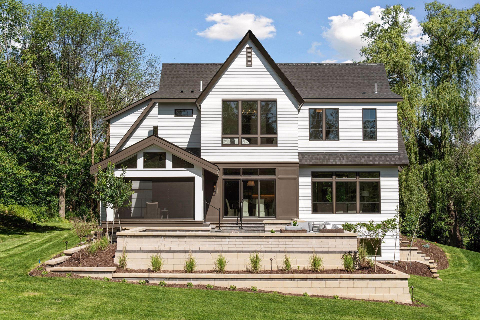 2700 White Oak Circle