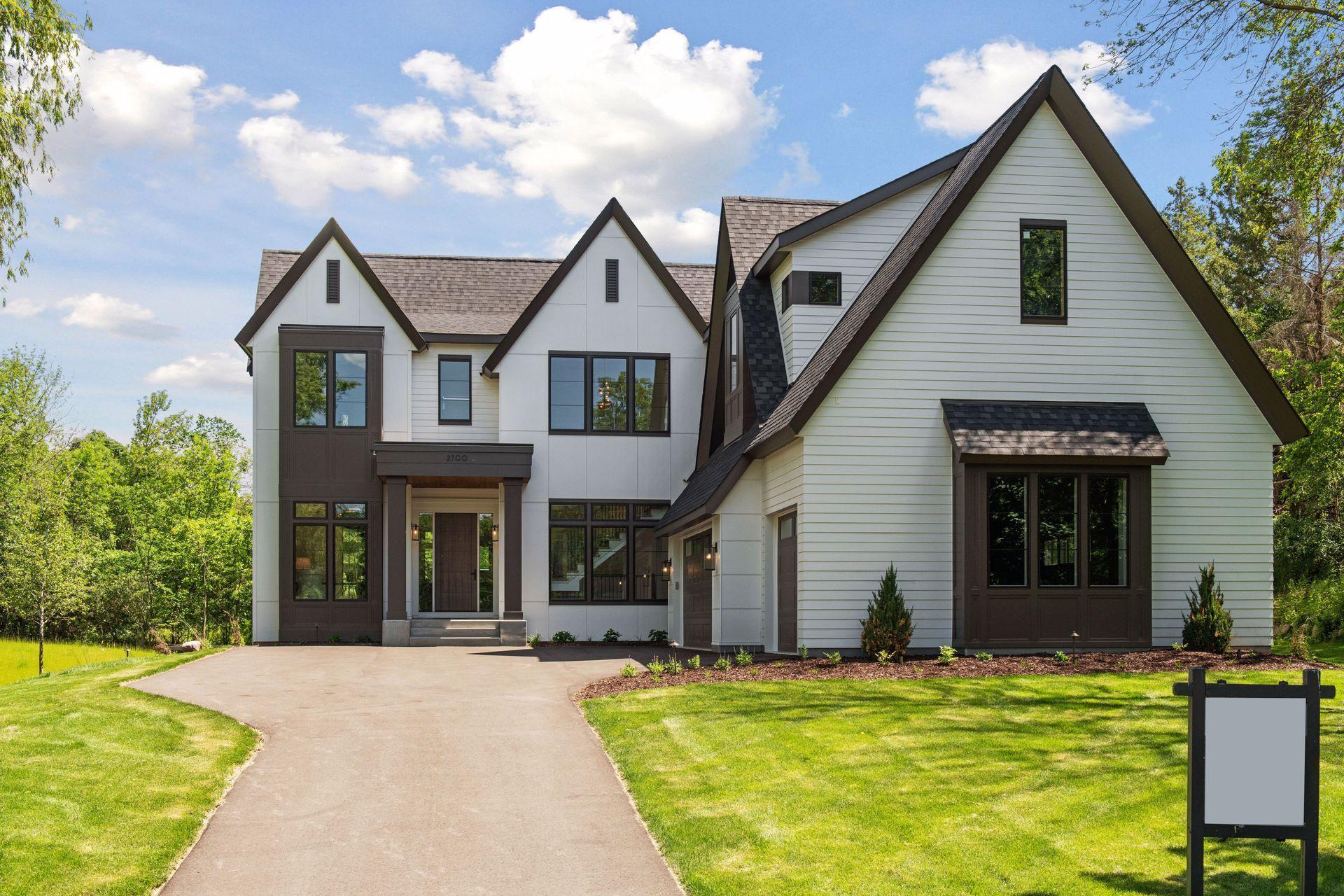 2700 White Oak Circle