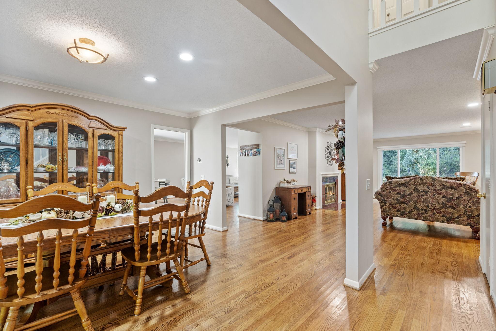 7702 Tanglewood Court