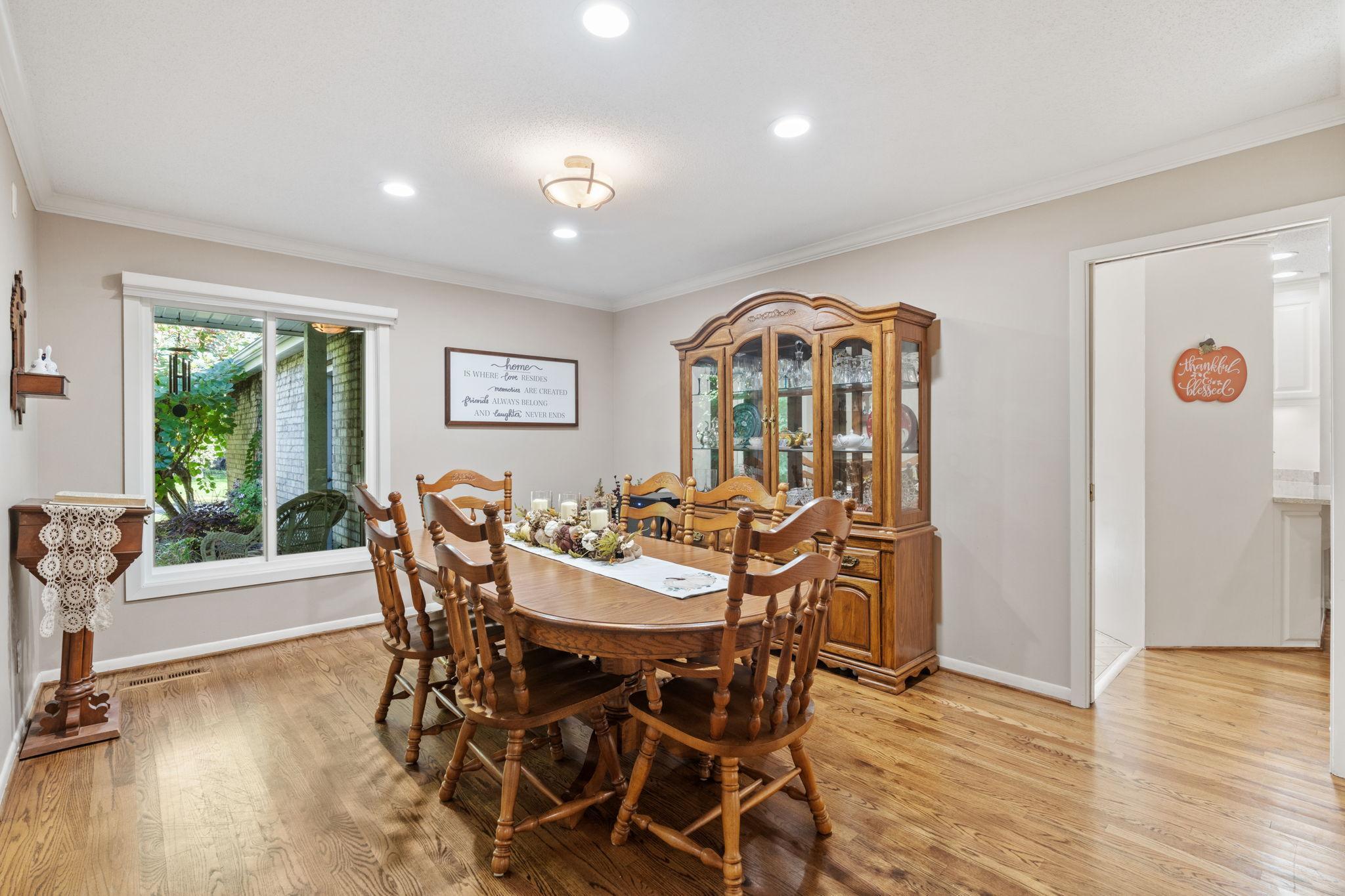 7702 Tanglewood Court