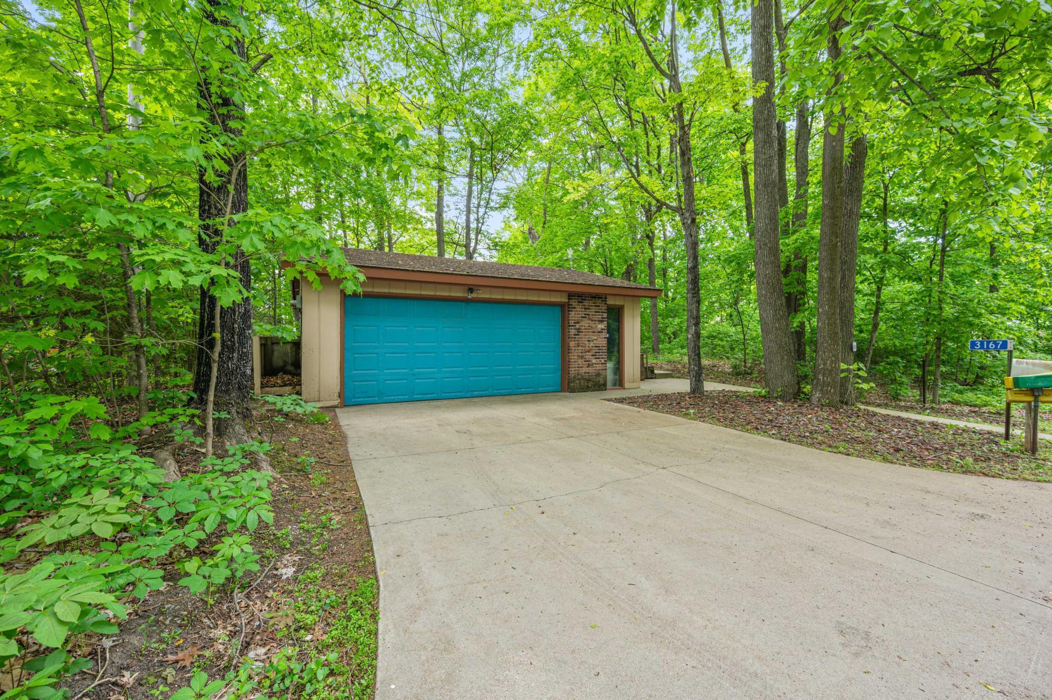 3167 Woodland Drive