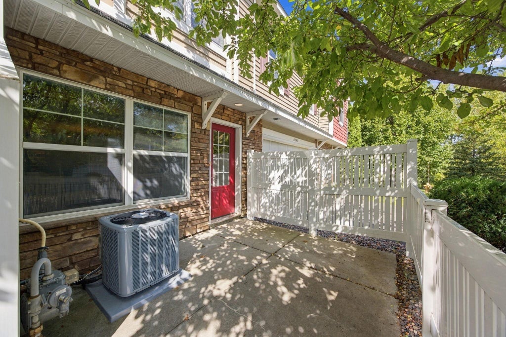 Photo of 15562 60th Avenue N, Plymouth, MN 55446 (MLS # 7139173)