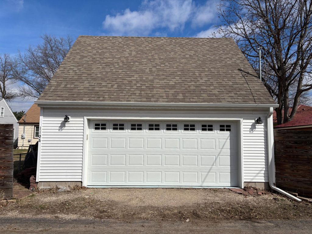 Photo of 1108 California Avenue W, Saint Paul, MN 55108 (MLS # 7051558)